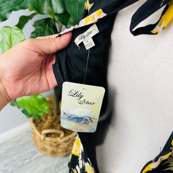 NWT LILLY START FLORAL LONG SLEEVE RUFFLE BLACK CASUAL SUMMER V Neck DRESS - Picture 3 of 4